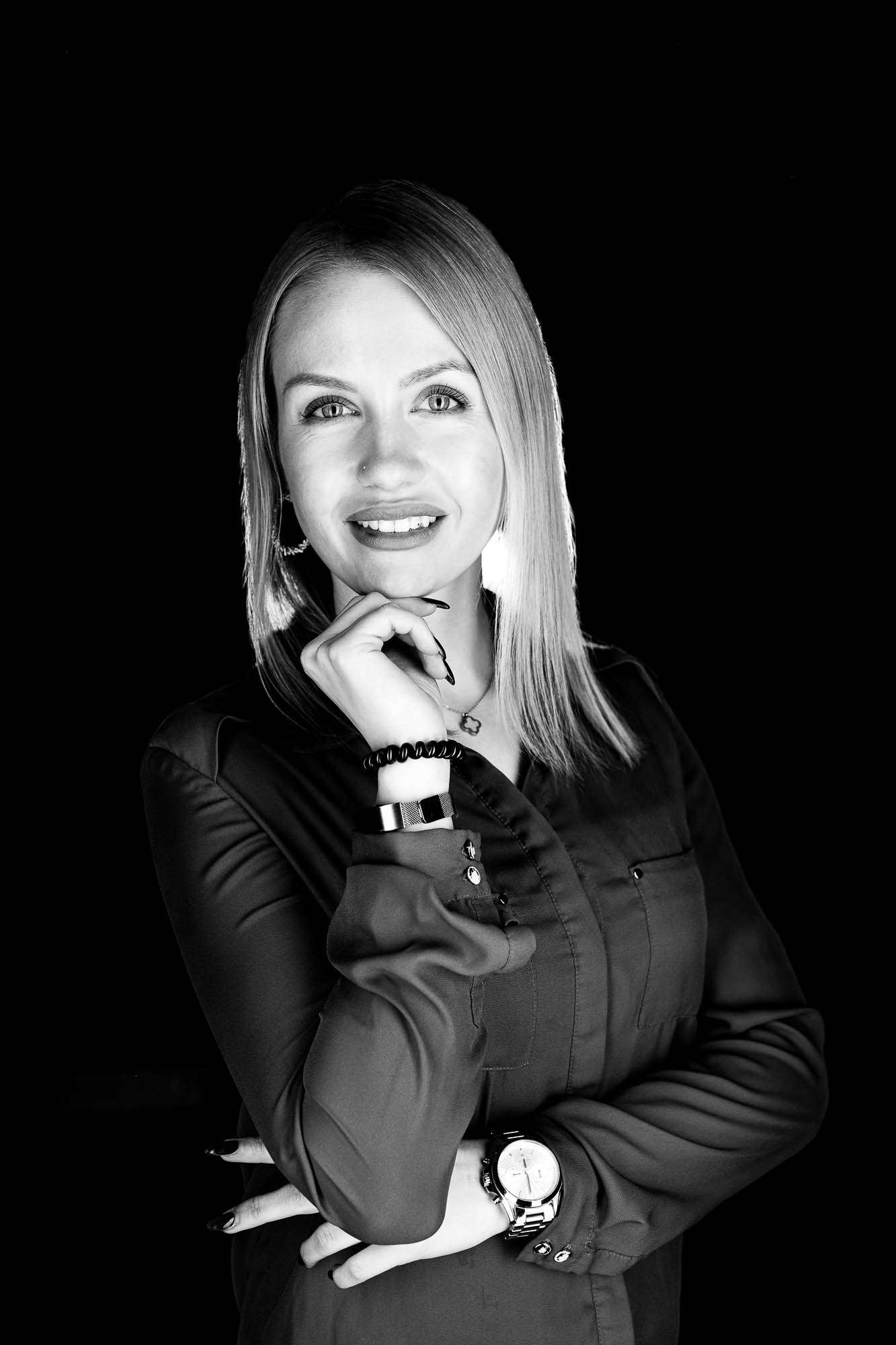 Export x3 Headshot  06524 Dez 01 2019 Bearbeitet 2 Headshots 2019  Miro Nicole Nadine